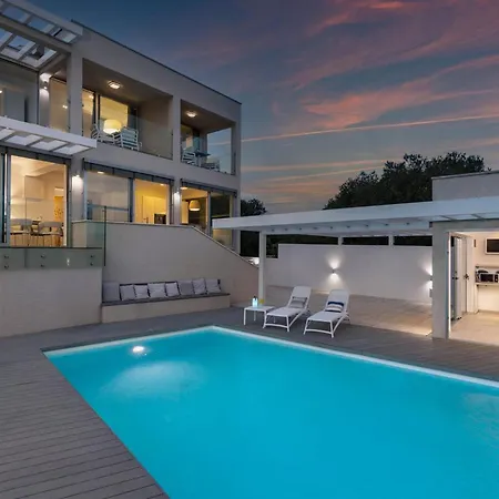 Vila White Garden With Heated Pool Bibinje