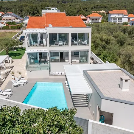 Villa White Garden With Heated Pool *